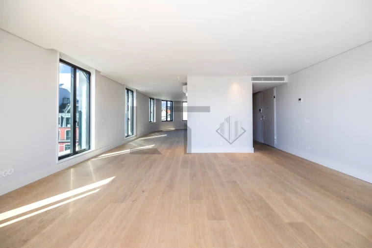 Apartamento T4 para Venda em Santo António Foto 17