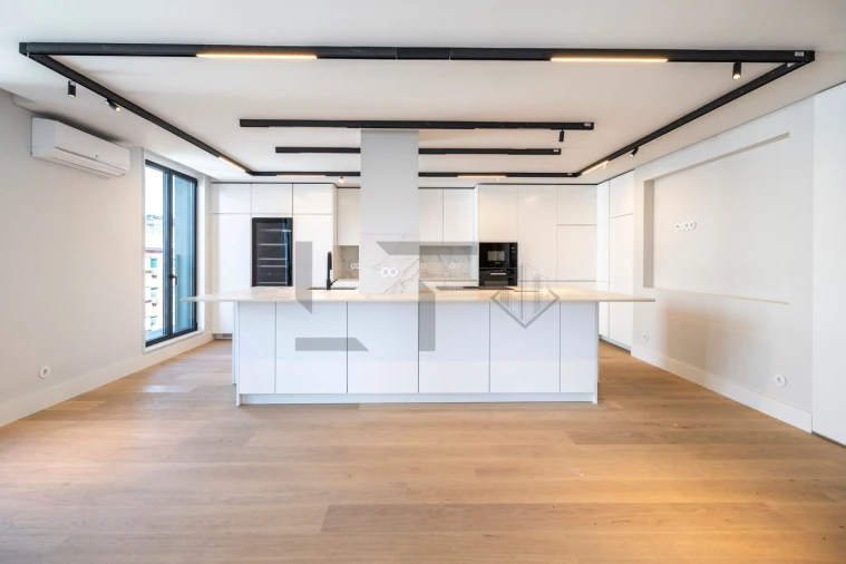 Apartamento T4 para Venda em Santo António Foto 19