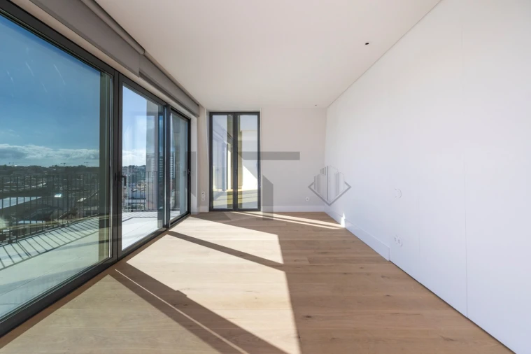 Apartamento T4 para Venda em Santo António Foto 26