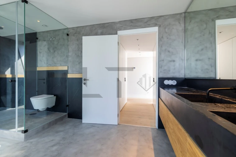 Apartamento T4 para Venda em Santo António Foto 34