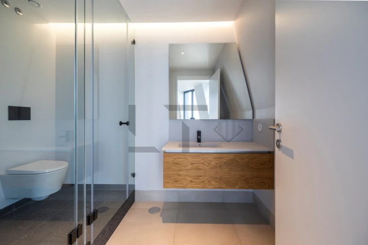 Apartamento T4 para Venda em Santo António Foto 38