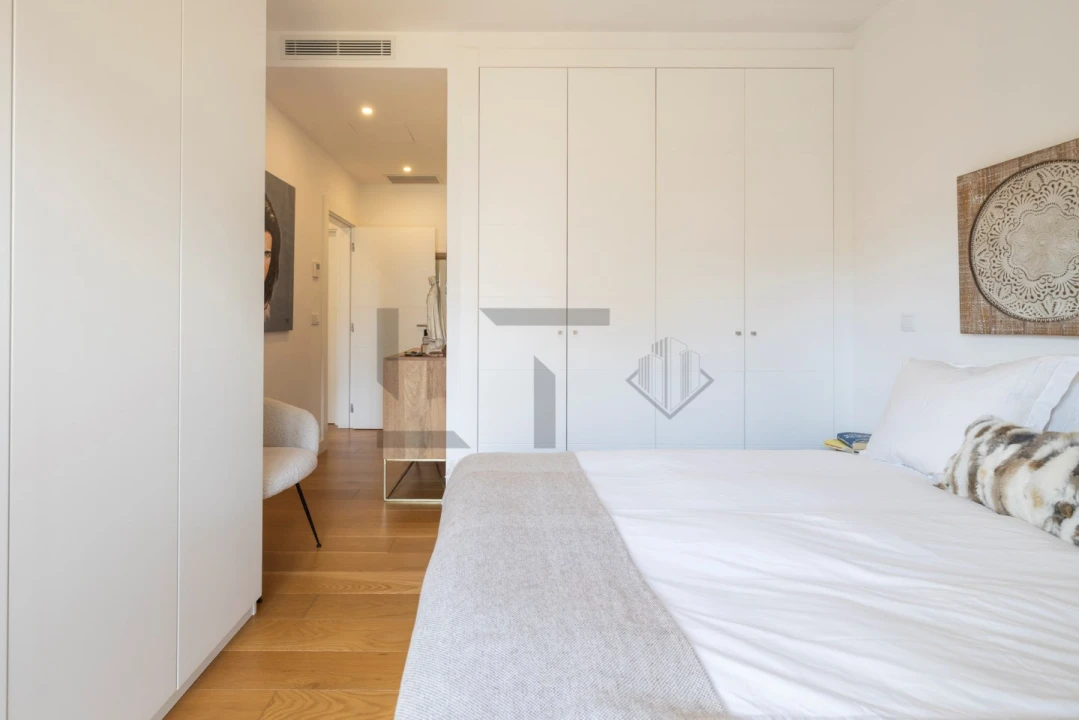 Apartamento T4 para Venda em Santo António Foto 16