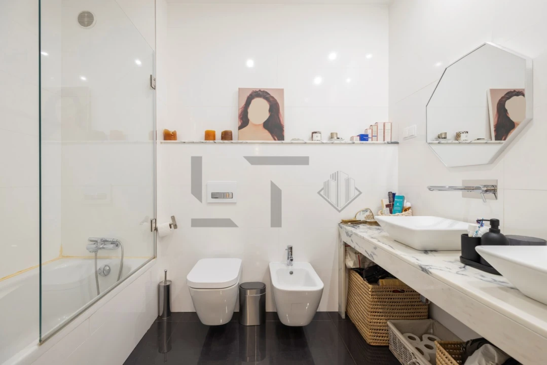 Apartamento T4 para Venda em Santo António Foto 19