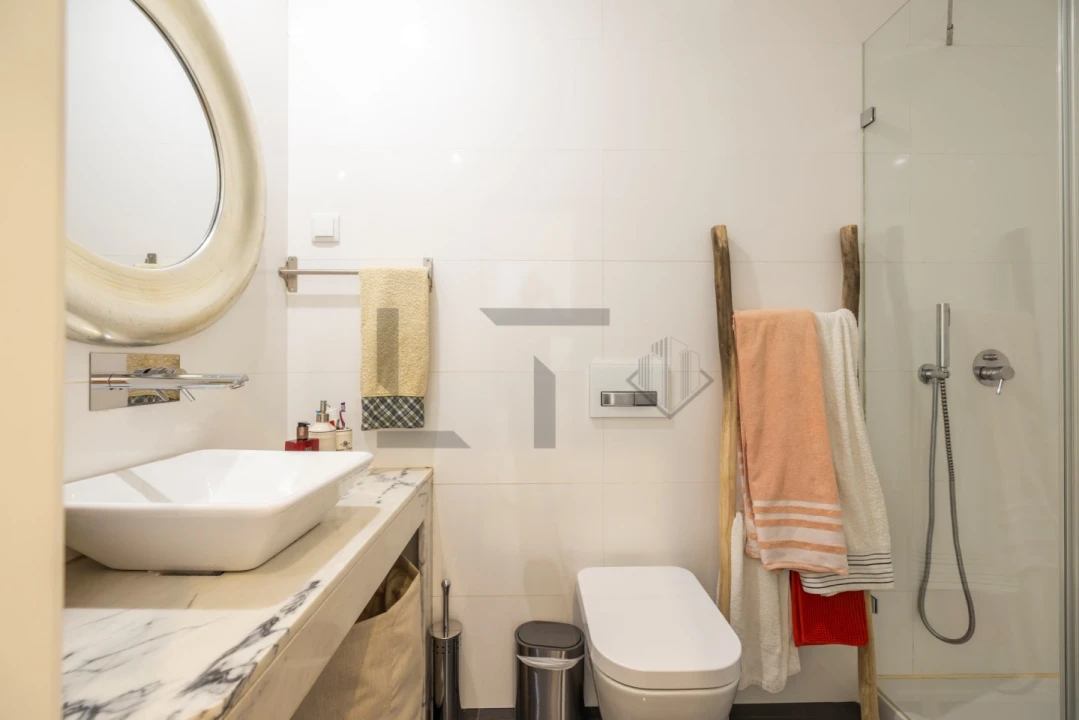 Apartamento T4 para Venda em Santo António Foto 20