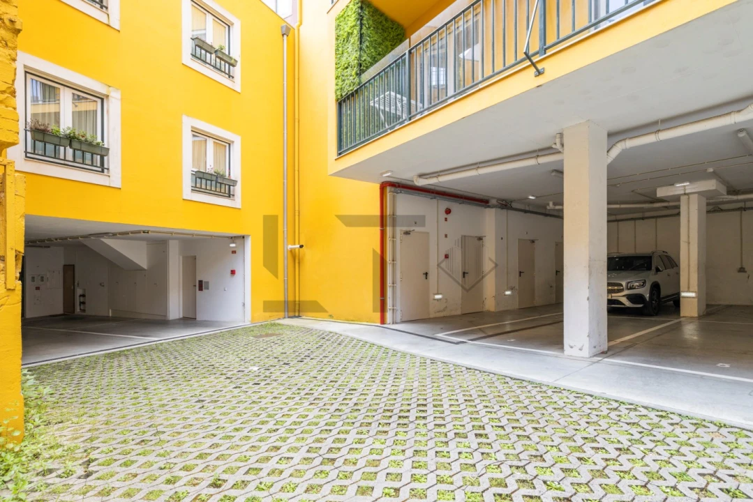 Apartamento T4 para Venda em Santo António Foto 29