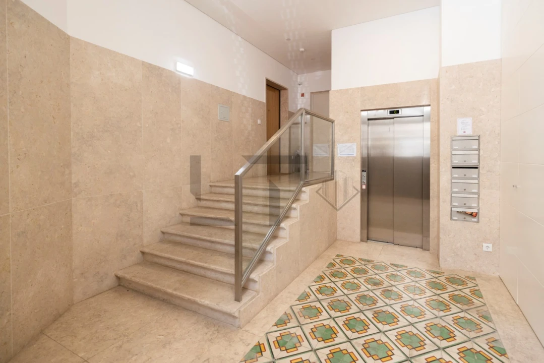 Apartamento T4 para Venda em Santo António Foto 30