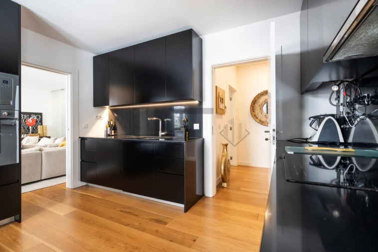 Apartamento T4 para Venda em Santo António Foto 12