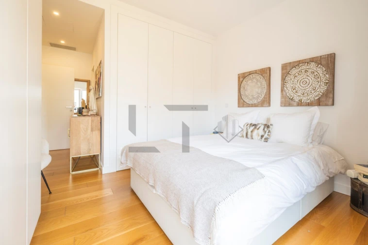 Apartamento T4 para Venda em Santo António Foto 18