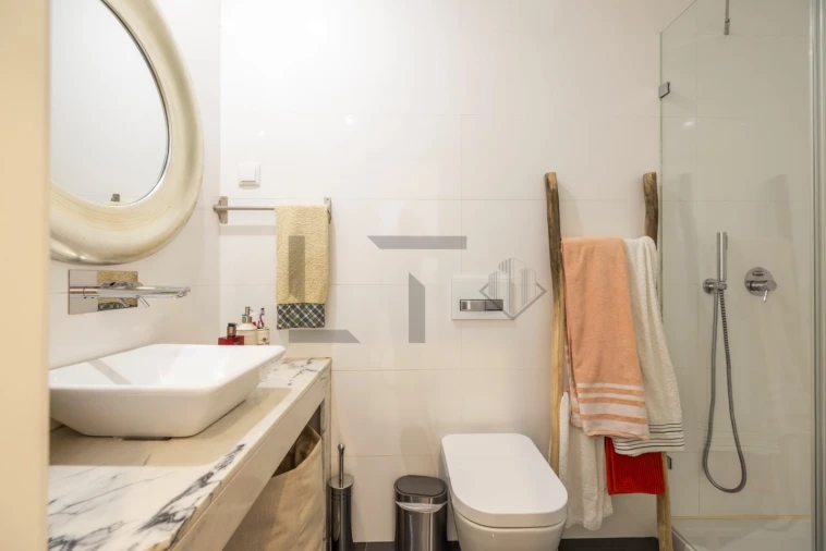 Apartamento T4 para Venda em Santo António Foto 20