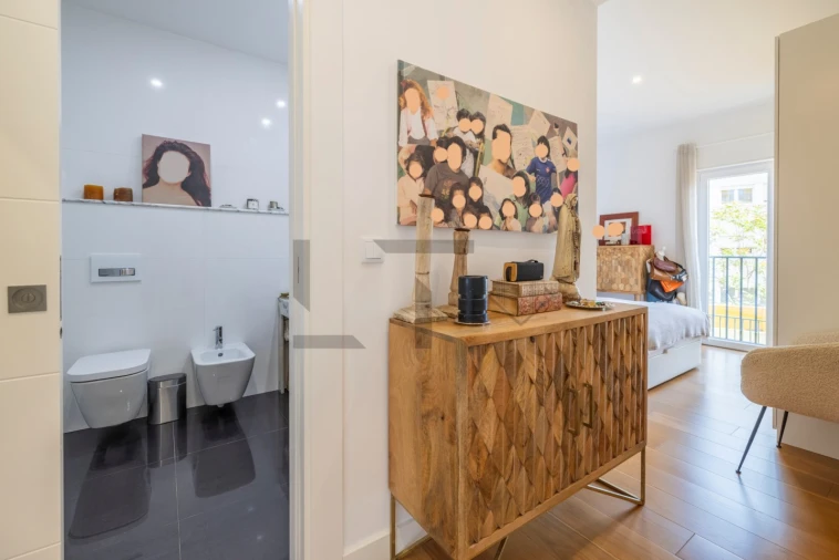 Apartamento T4 para Venda em Santo António Foto 21