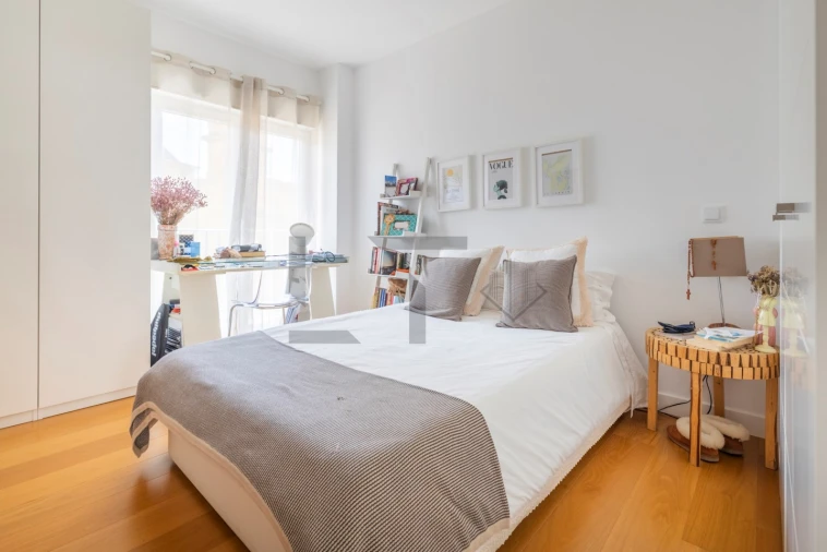 Apartamento T4 para Venda em Santo António Foto 23