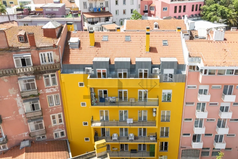 Apartamento T4 para Venda em Santo António Foto 28