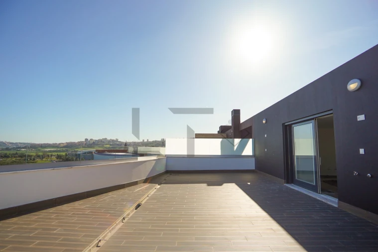 Apartamento T4 para Venda em Loures Foto 1