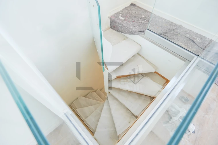 Apartamento T4 para Venda em Loures Foto 23