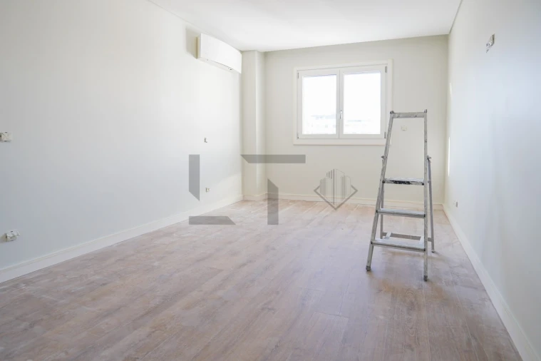 Apartamento T4 para Venda em Loures Foto 34