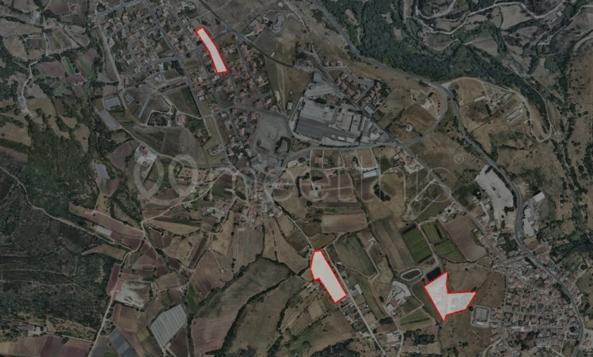 Terreno para Venda em Loures Foto 2