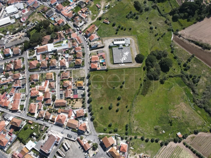 Terreno para Venda em Loures Foto 14
