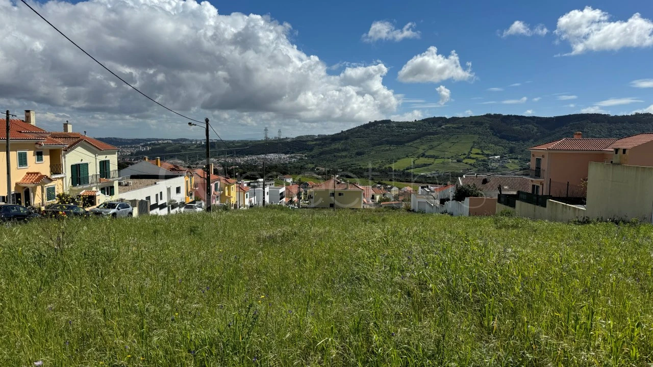 Terreno para Venda em Loures Foto 15