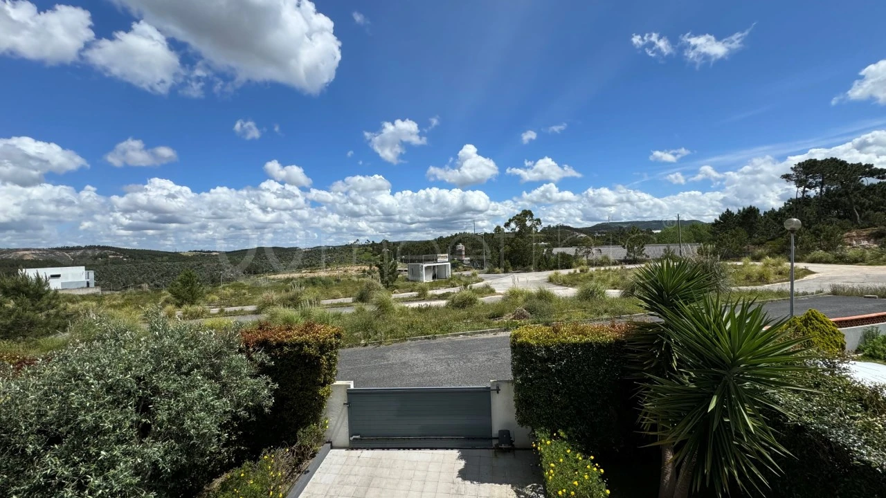 Moradia T4 para Venda em Santa Maria, São Pedro e Matacães Foto 6