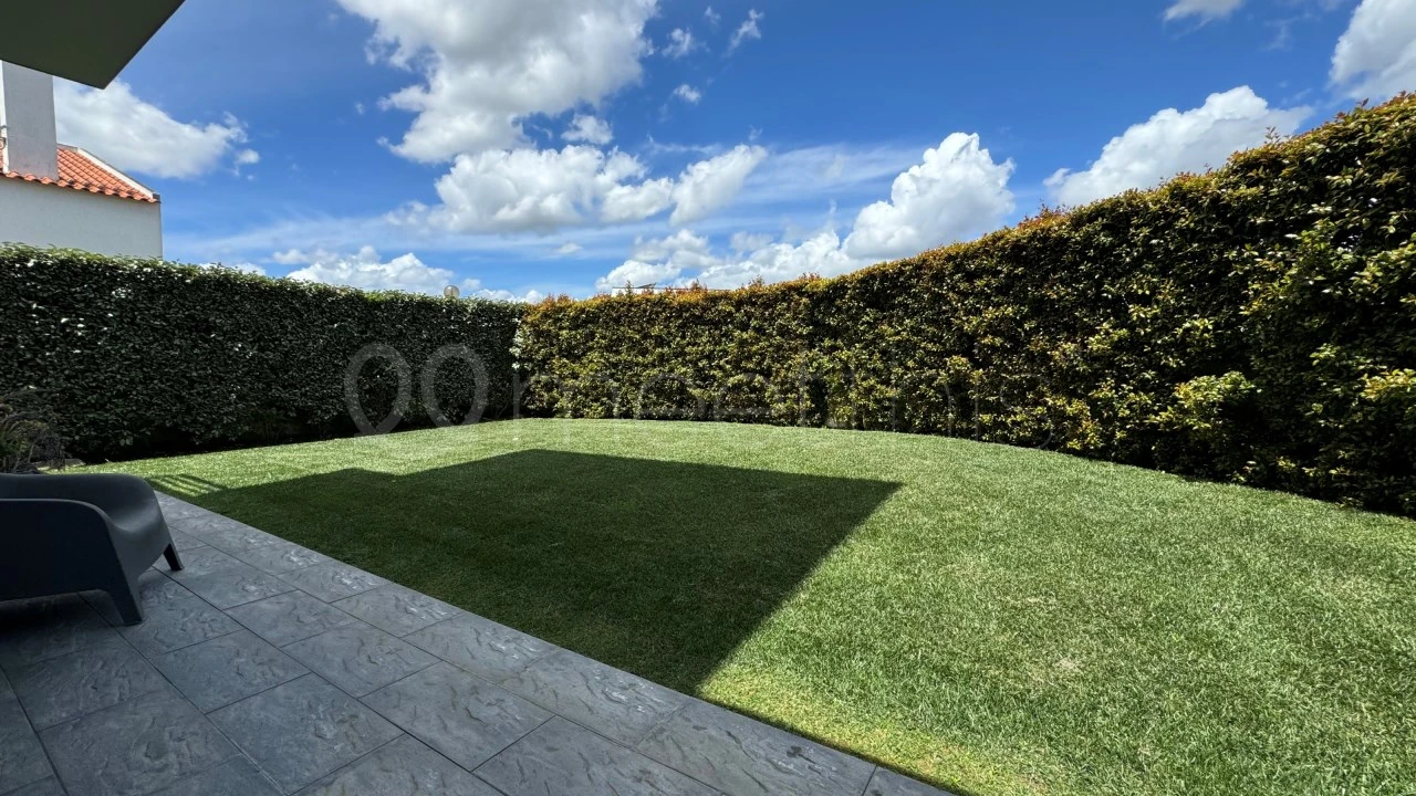 Moradia T4 para Venda em Santa Maria, São Pedro e Matacães Foto 7