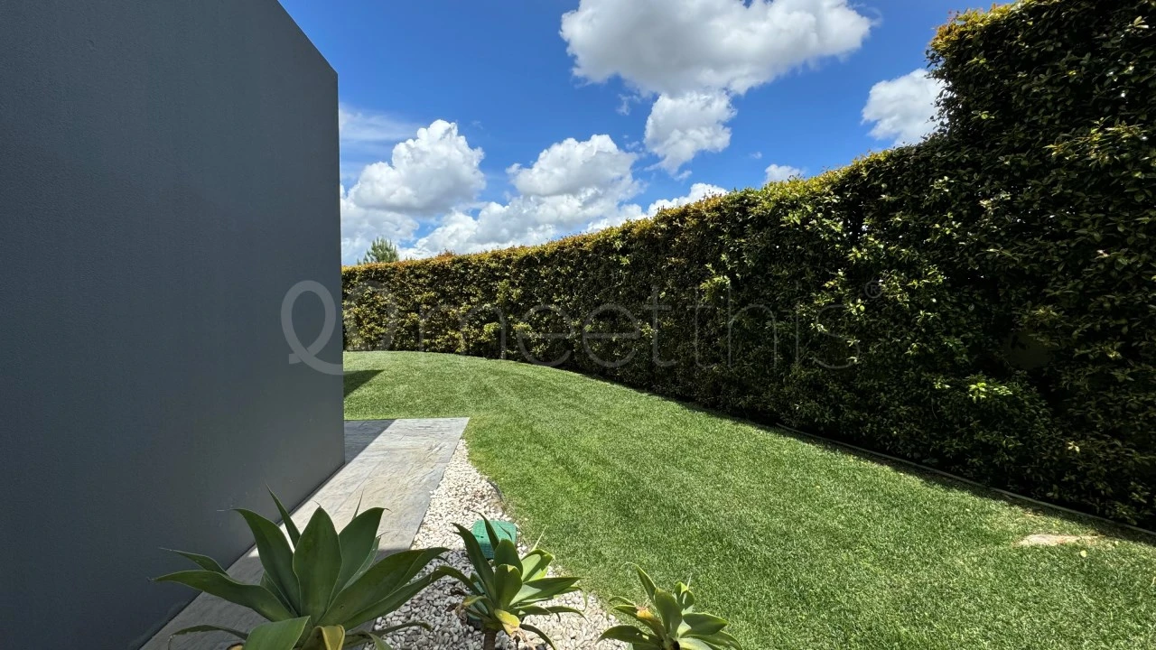 Moradia T4 para Venda em Santa Maria, São Pedro e Matacães Foto 9