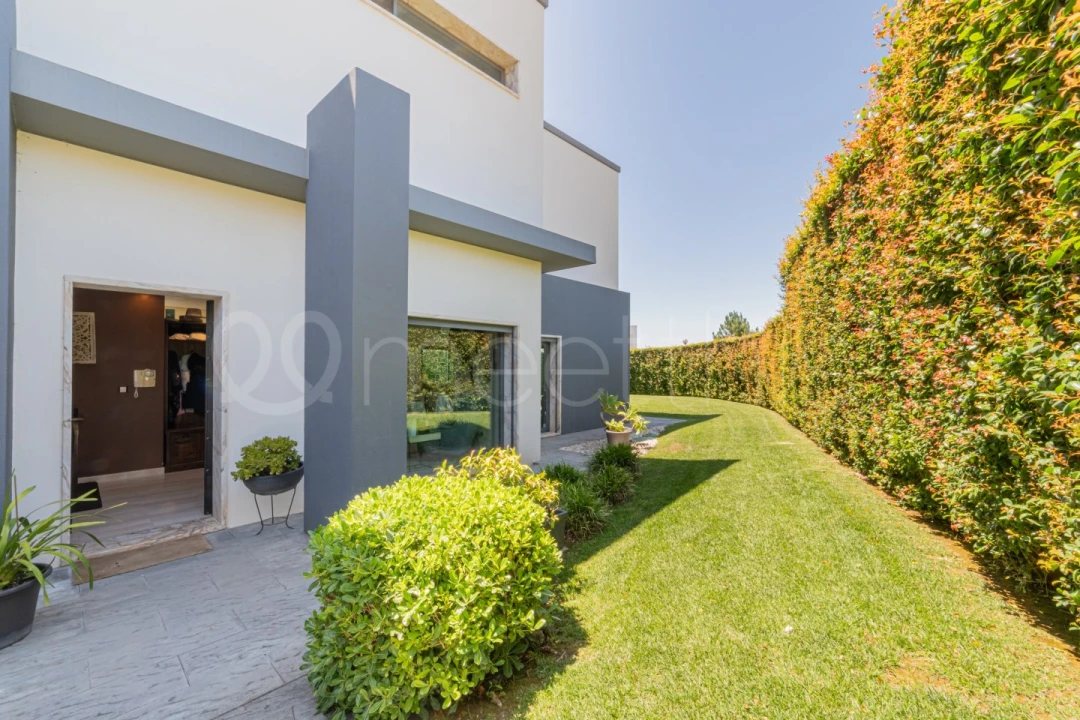 Moradia T4 para Venda em Santa Maria, São Pedro e Matacães Foto 1