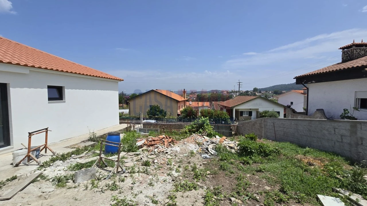 Moradia T3 para Venda em Gondifelos, Cavalões e Outiz Foto 9