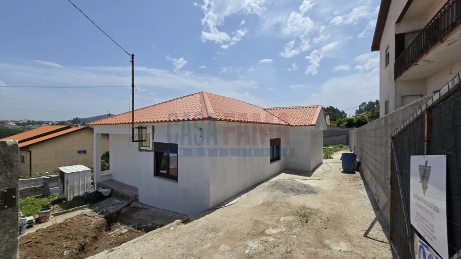 Moradia T3 para Venda em Gondifelos, Cavalões e Outiz Foto 7