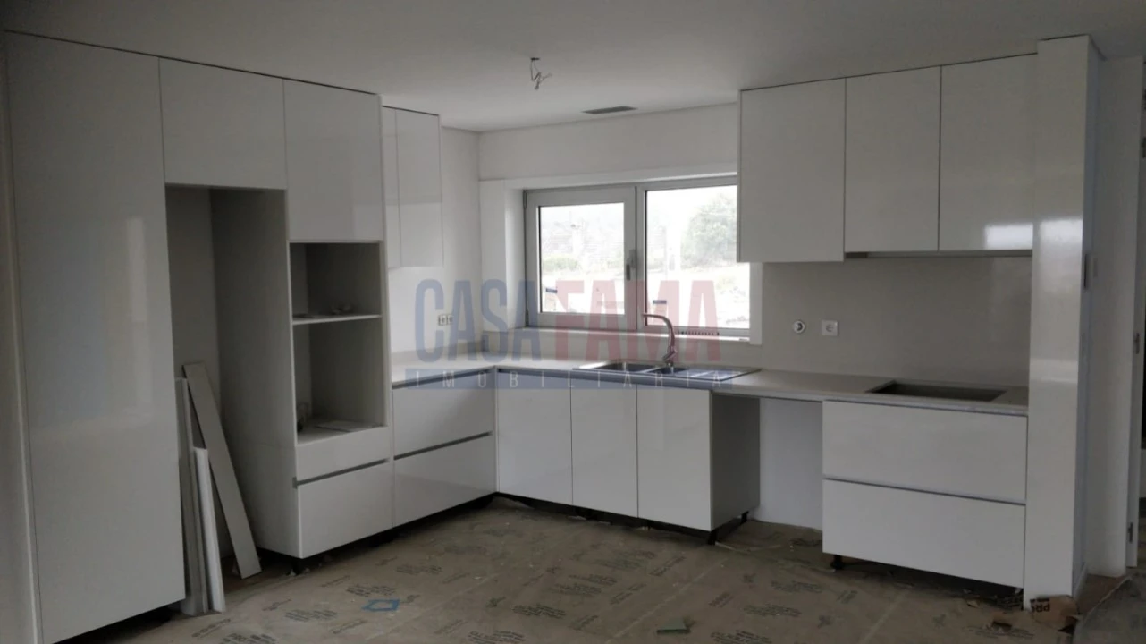 Moradia T3 para Venda em Gondifelos, Cavalões e Outiz Foto 12