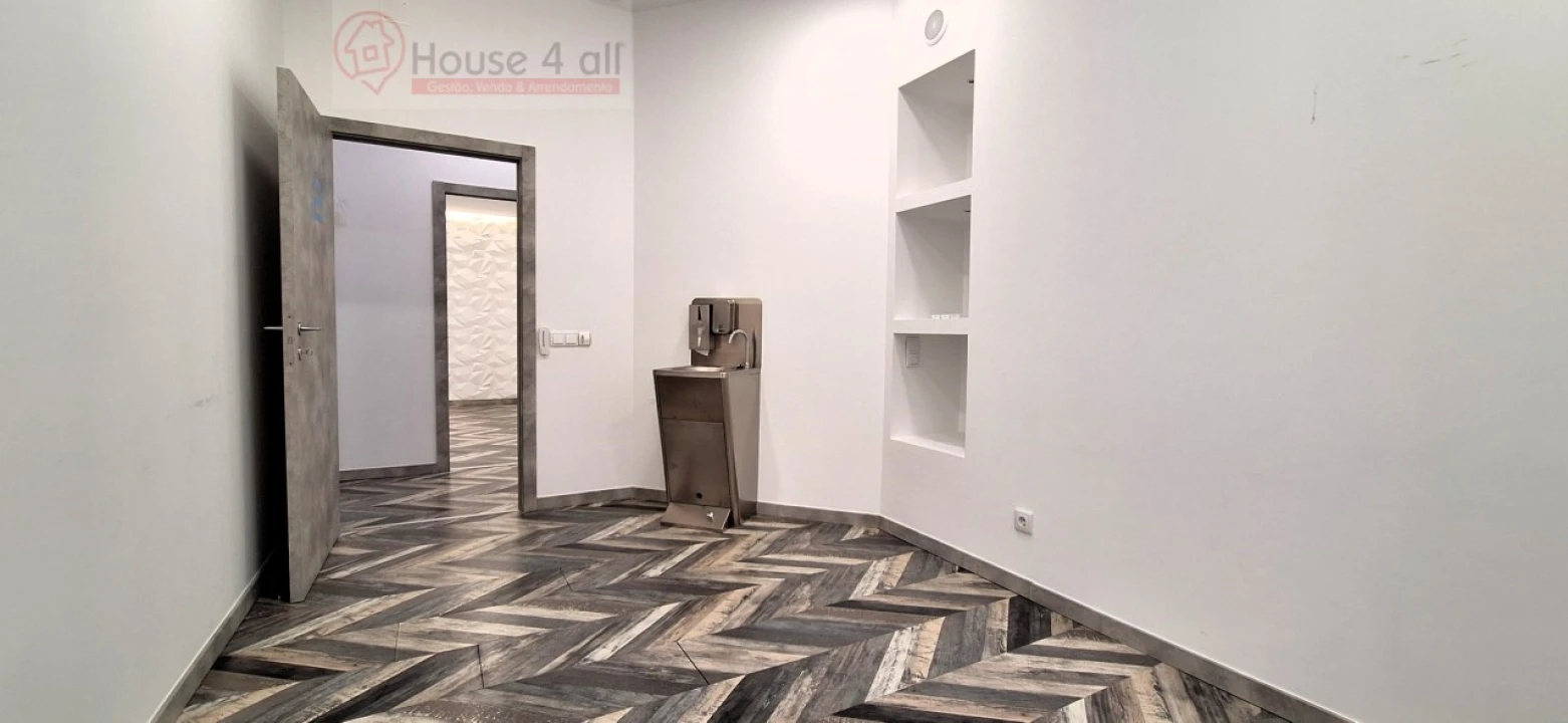 Loja para Arrendamento em Nossa Senhora do Pópulo, Coto e São Gregório Foto 7