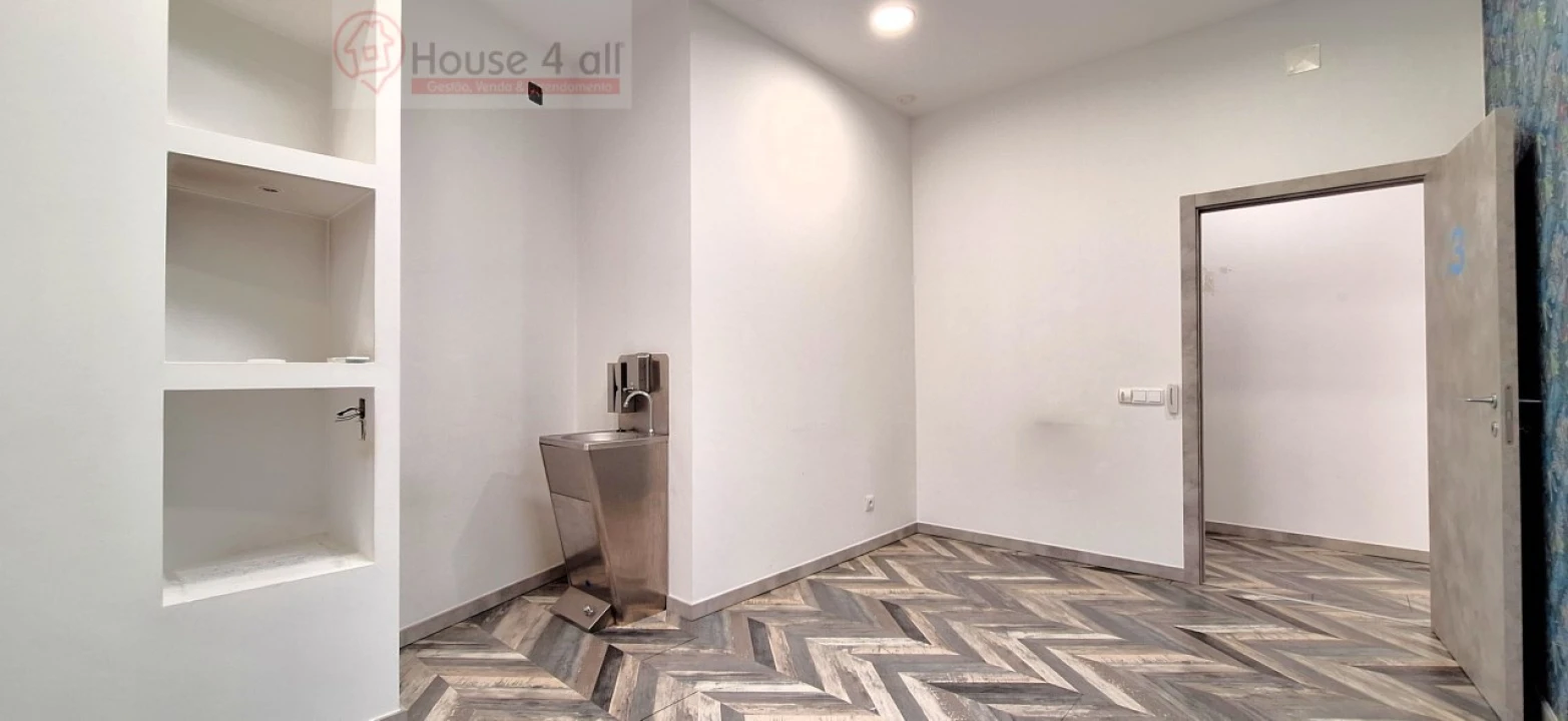 Loja para Arrendamento em Nossa Senhora do Pópulo, Coto e São Gregório Foto 11