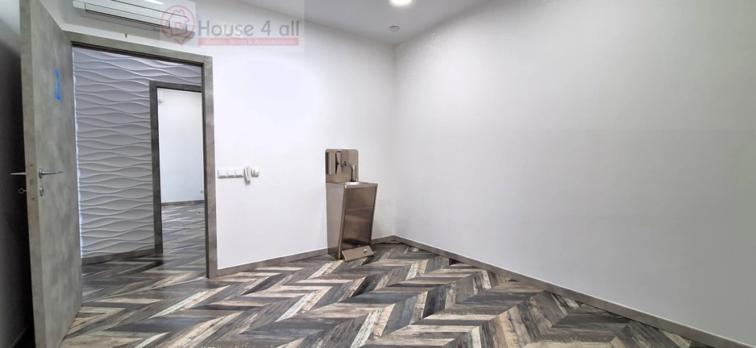 Loja para Arrendamento em Nossa Senhora do Pópulo, Coto e São Gregório Foto 9