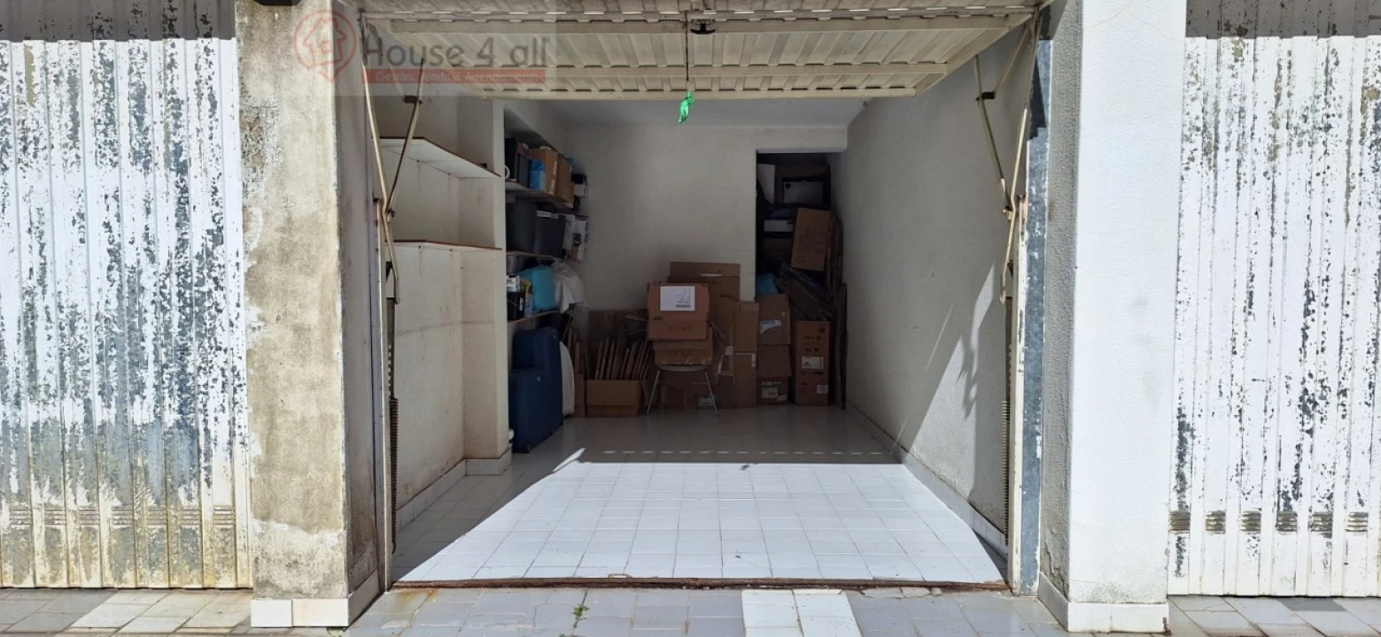 Garagem para Venda em Caldas da Rainha - Santo Onofre e Serra do Bouro Foto 2