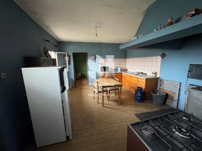 Moradia T3 para Venda em Paços Foto 7