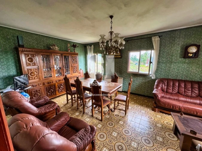 Moradia T3 para Venda em Paços Foto 8