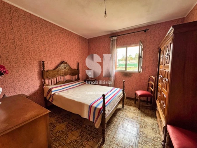 Moradia T3 para Venda em Paços Foto 12