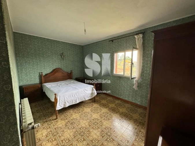 Moradia T3 para Venda em Paços Foto 13