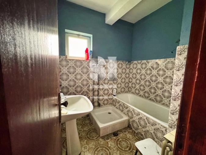 Moradia T3 para Venda em Paços Foto 16