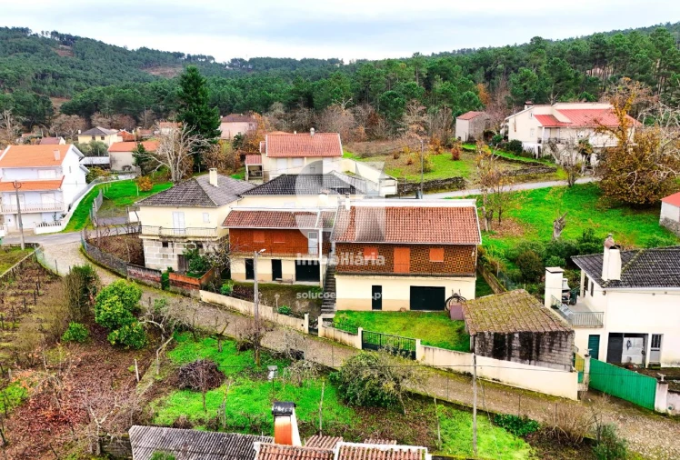 Moradia T3 para Venda em Paços Foto 2