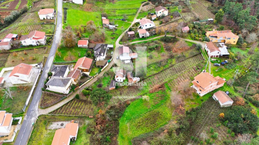 Moradia T3 para Venda em Paços Foto 30