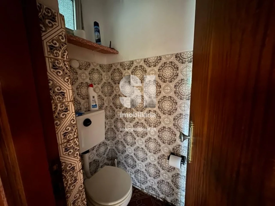 Moradia T3 para Venda em Paços Foto 18