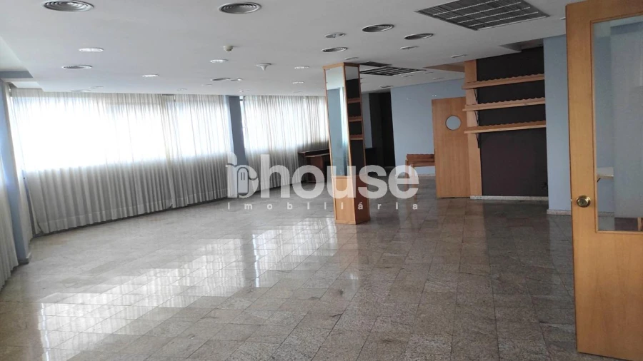 Prédio para Venda em Valpaços e Sanfins Foto 13