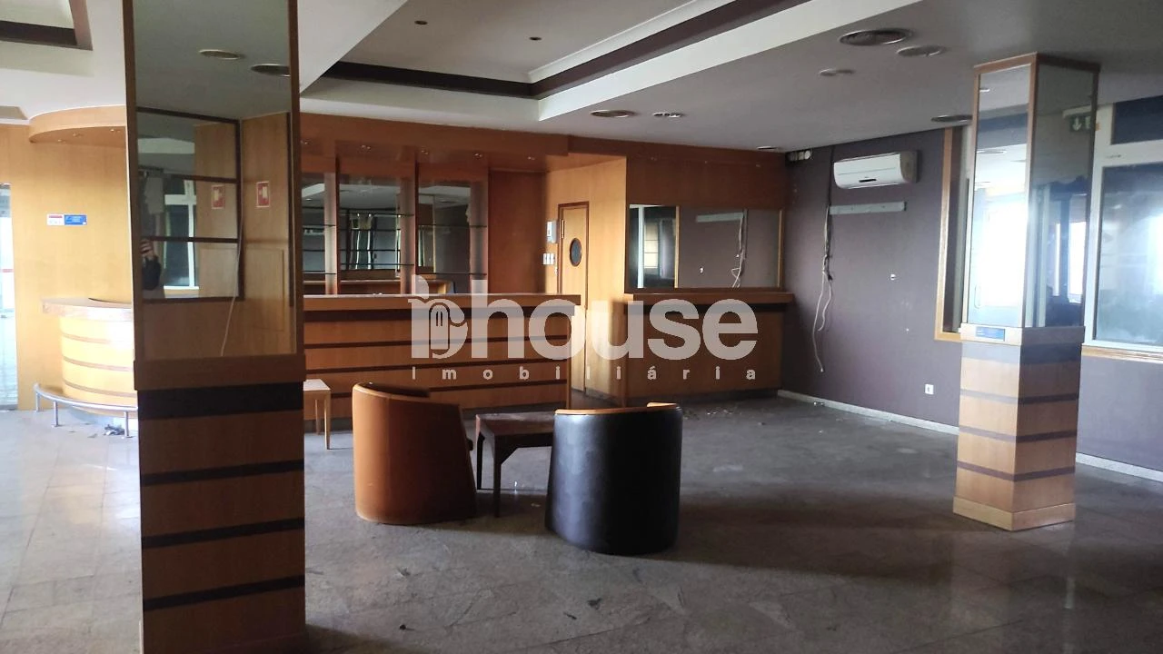 Prédio para Venda em Valpaços e Sanfins Foto 12