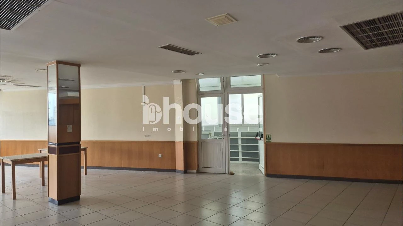 Prédio para Venda em Valpaços e Sanfins Foto 19