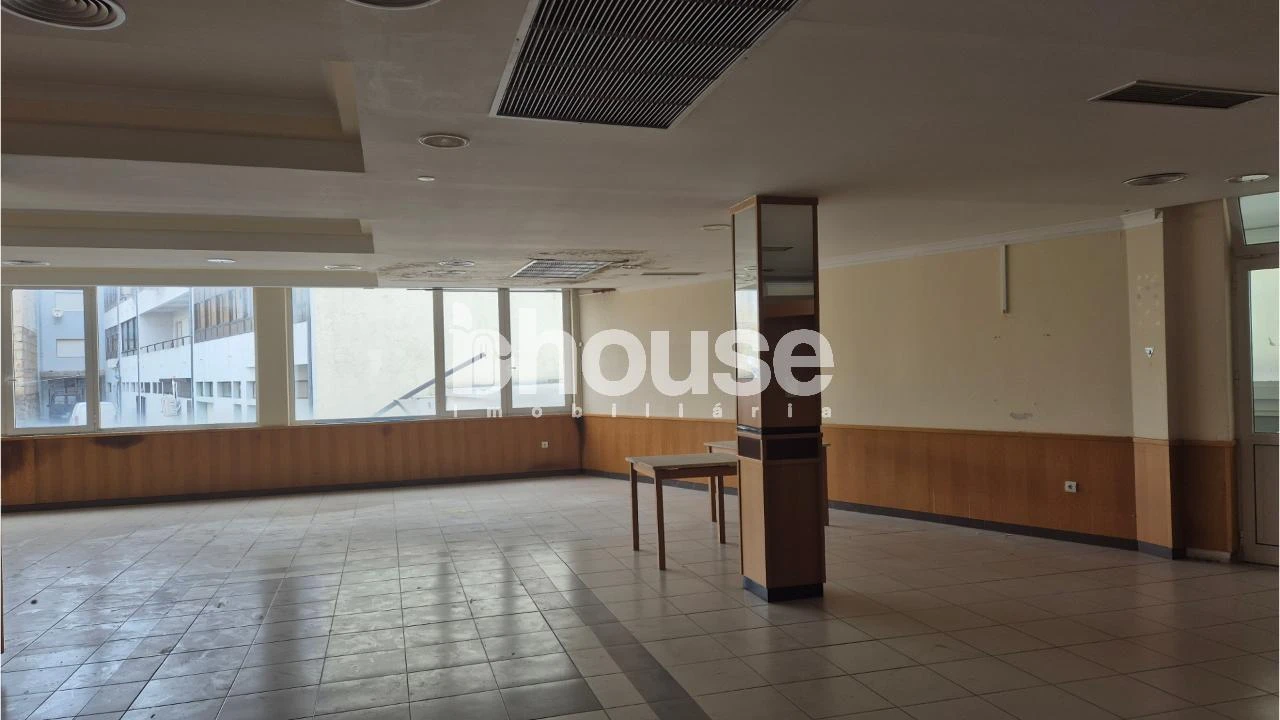 Prédio para Venda em Valpaços e Sanfins Foto 20