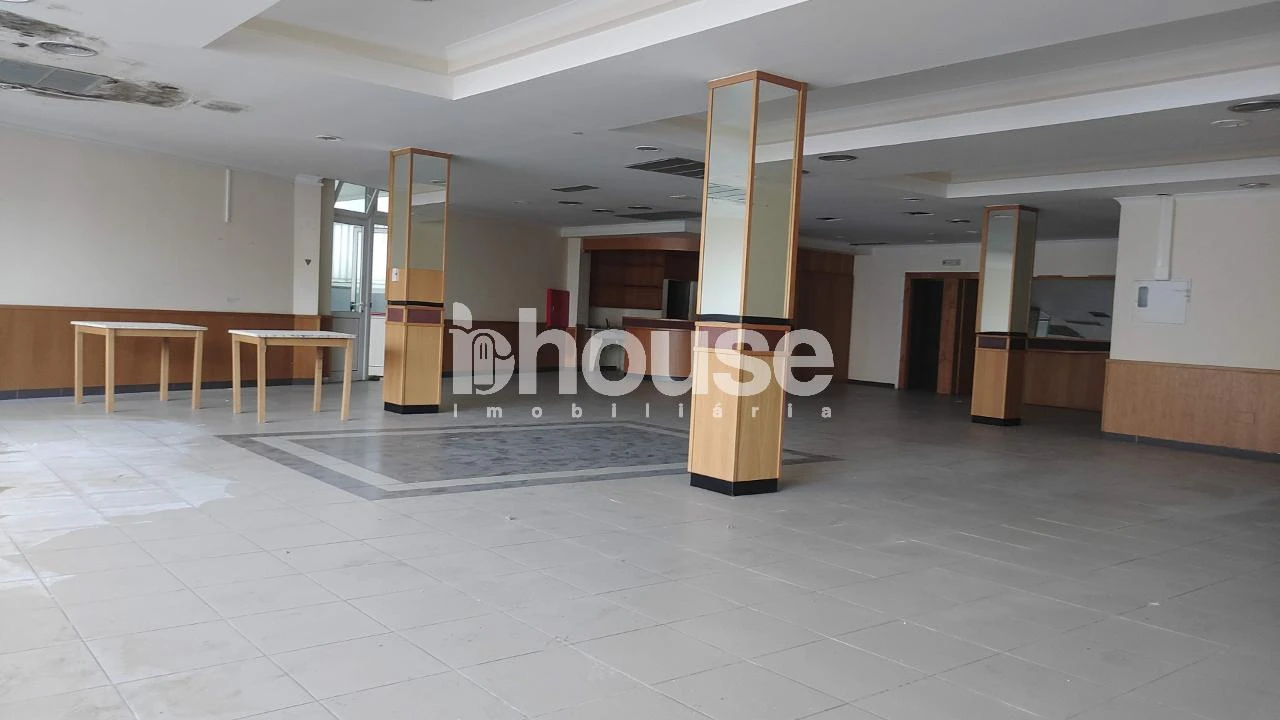 Prédio para Venda em Valpaços e Sanfins Foto 22