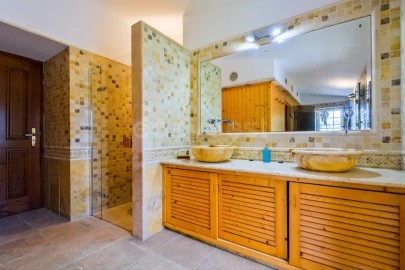 Quinta T6 para Venda em Roliça