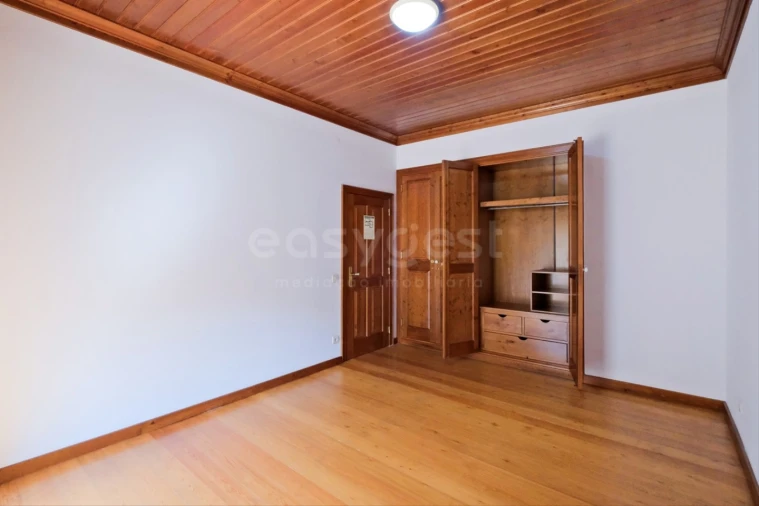 Quinta T6 para Venda em Roliça Foto 35
