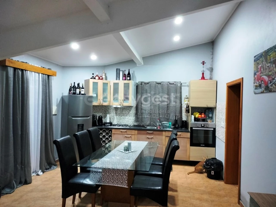 Moradia T3 para Venda em Praia da Vitoria (Santa Cruz) Foto 11