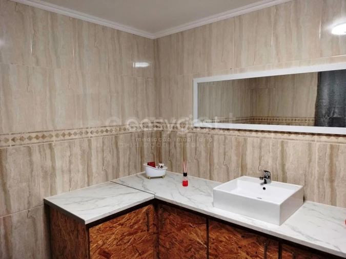 Moradia T3 para Venda em Praia da Vitoria (Santa Cruz) Foto 15